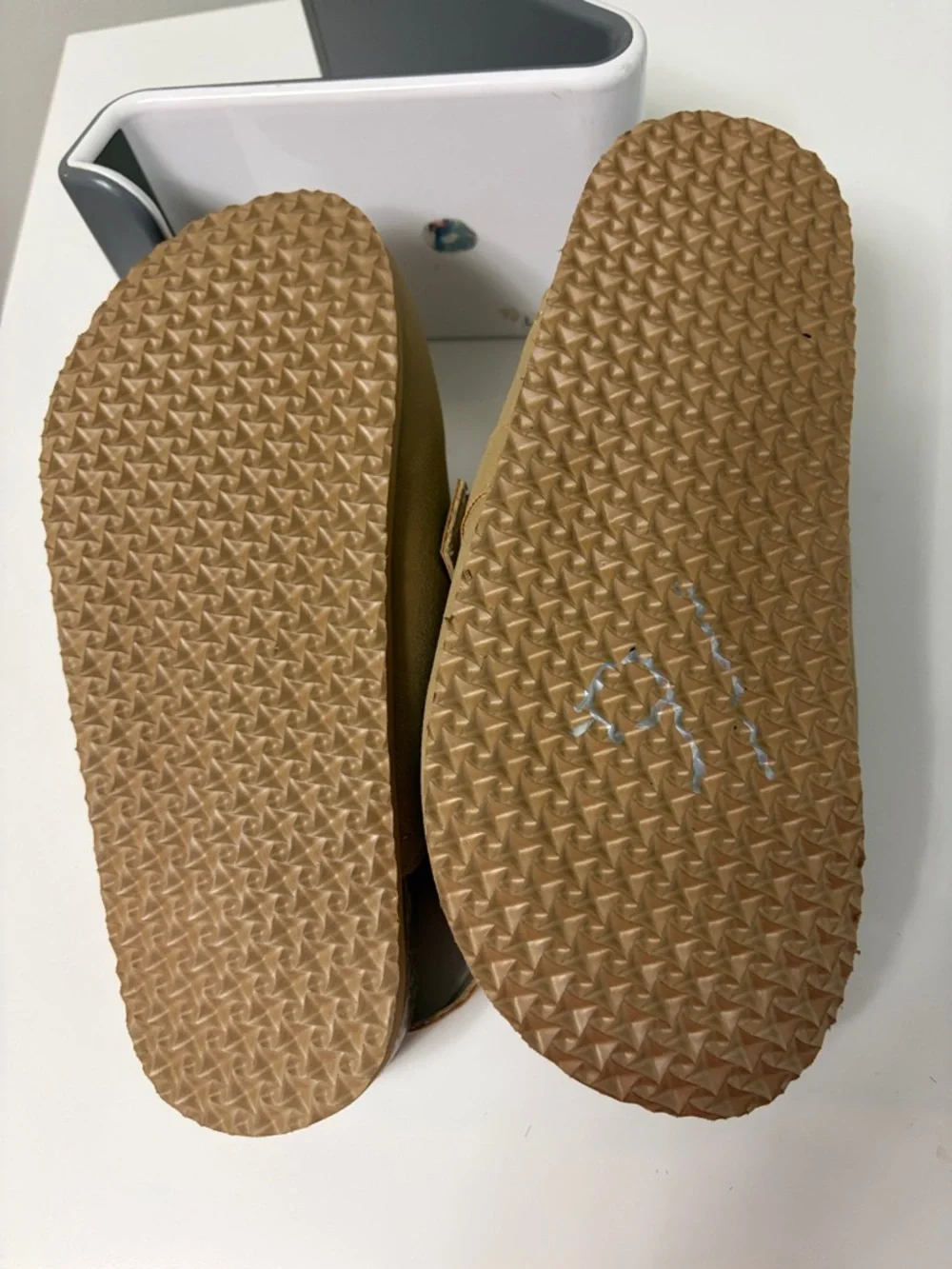 Jellypop Brinkley Girls Slingback Clogs Tan Pearl Heart Chain Size 3M